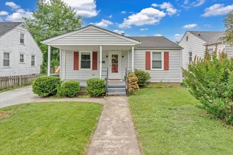 1102 Carolina Ave, Salem, VA 24153