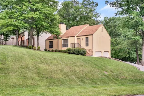 4554 Summerset Dr, Roanoke, VA 24018