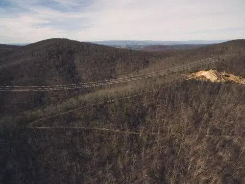 0 Honeysuckle Rd, Elliston, VA 24087