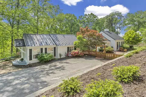 3169 W Ridge Rd SW, Roanoke, VA 24014