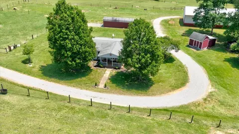 560 Tomahawk Mill Rd, Chatham, VA 24531 photo 3