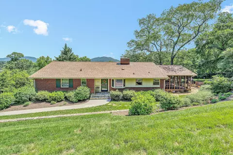 3801 Highwood Rd NW, Roanoke, VA 24012