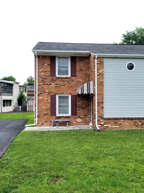 32 Parkdale Dr, Salem, VA 24153