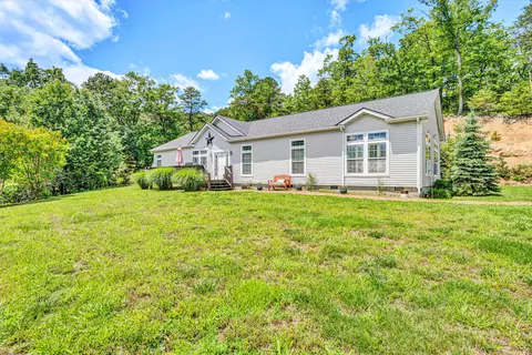 925 Givens Tyler Rd, Salem, VA 24153
