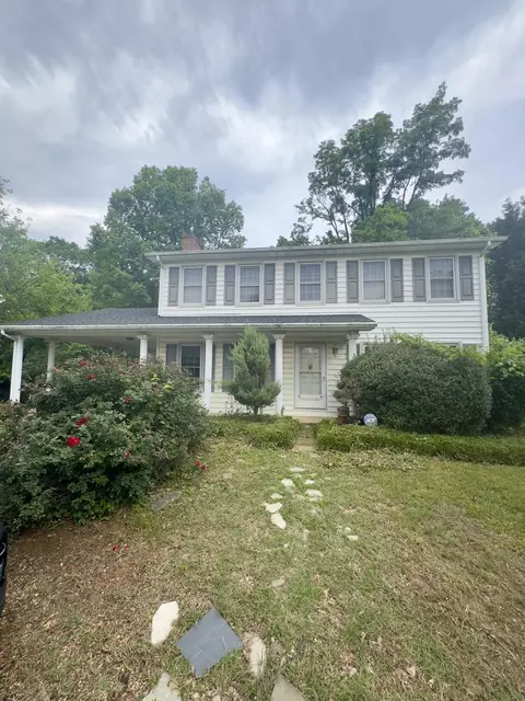 355 Knollwood Dr, Troutville, VA 24175