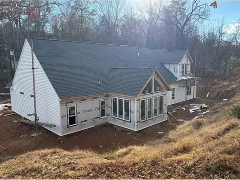 3335 Hidden Oak Rd SW, Roanoke, VA 24018
