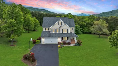 466 Thornblade Way, Blue Ridge, VA 24064