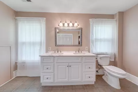 Bath - 3759 Mill Iron Rd, Goodview, VA 24095 photo 2 of 3