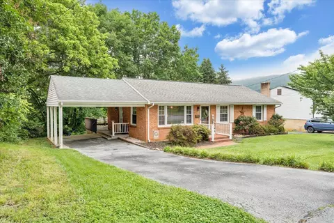330 Houston Ave NE, Roanoke, VA 24012