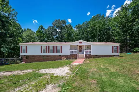 1145 Shady Rest Ln, Huddleston, VA 24104