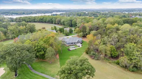 View/Area - 31 Flagstick Ct, Penhook, VA 24137 photo 2 of 21