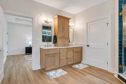 Bath - 31 Flagstick Ct, Penhook, VA 24137 photo 6 of 13