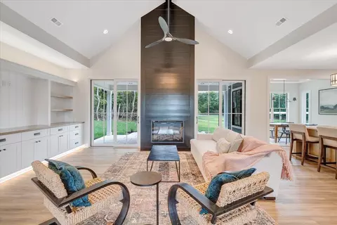 Living - 31 Flagstick Ct, Penhook, VA 24137 photo 2 of 7