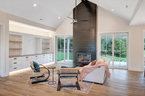 Living - 31 Flagstick Ct, Penhook, VA 24137 photo 3 of 7
