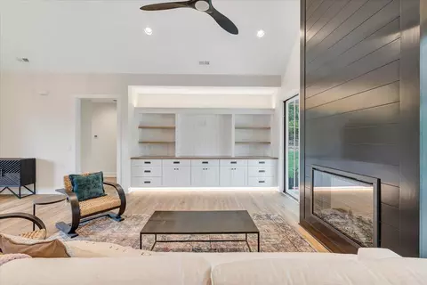 Living - 31 Flagstick Ct, Penhook, VA 24137 photo 5 of 7