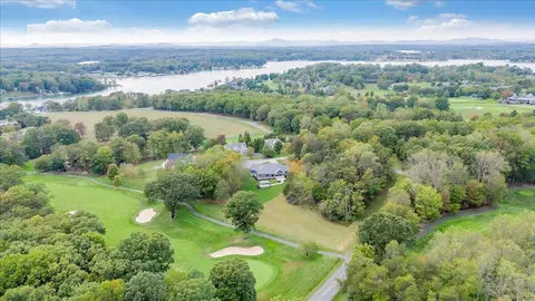 View/Area - 31 Flagstick Ct, Penhook, VA 24137 photo 3 of 21