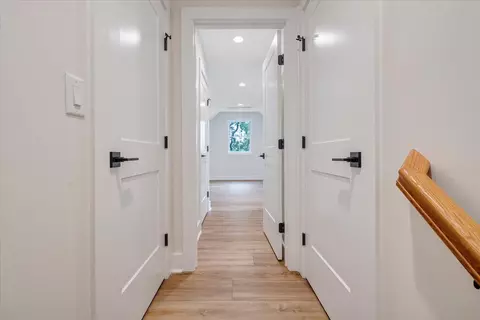 Entry Way - 31 Flagstick Ct, Penhook, VA 24137 photo 4 of 5