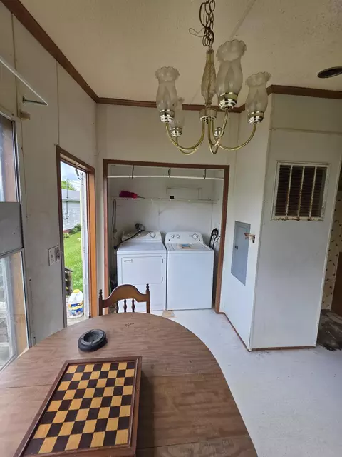 700 Walnut Ave, Pulaski, VA 24301 photo 7