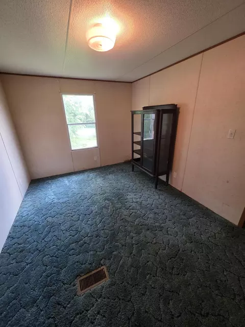 700 Walnut Ave, Pulaski, VA 24301 photo 10