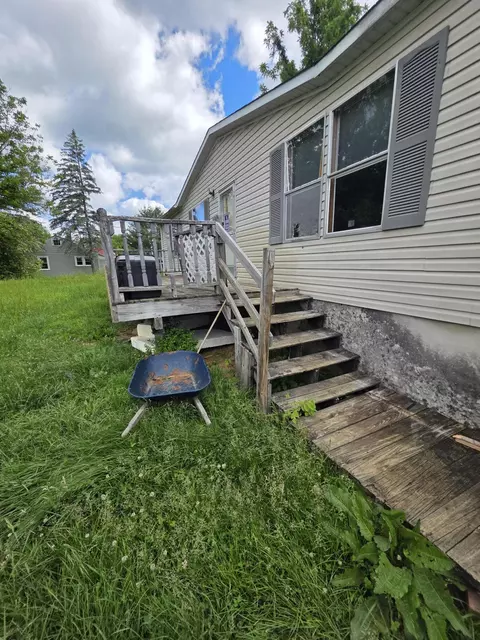 700 Walnut Ave, Pulaski, VA 24301 photo 3