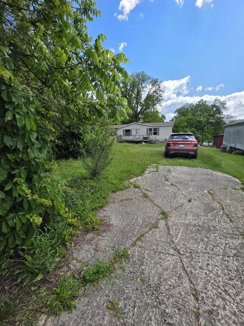 700 Walnut Ave, Pulaski, VA 24301 photo 5
