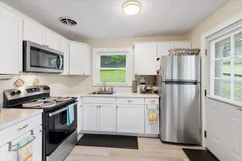 1202 Newbern Rd NE, Pulaski, VA 24301 photo 11
