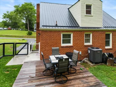 1202 Newbern Rd NE, Pulaski, VA 24301 photo 31