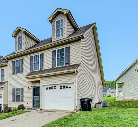 4210 Hannah Belle Way, Roanoke, VA 24018