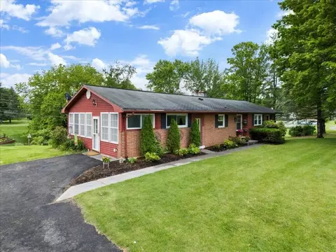 Exterior - 5496 Stuart St, Dublin, VA 24084 photo 2 of 16