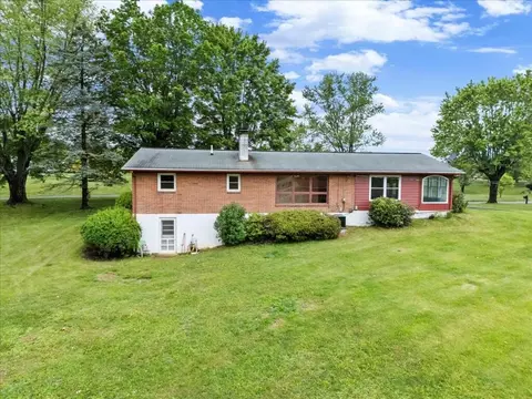 Exterior - 5496 Stuart St, Dublin, VA 24084 photo 8 of 16