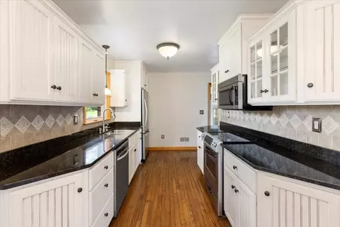 Kitchen - 5496 Stuart St, Dublin, VA 24084 photo 6 of 9