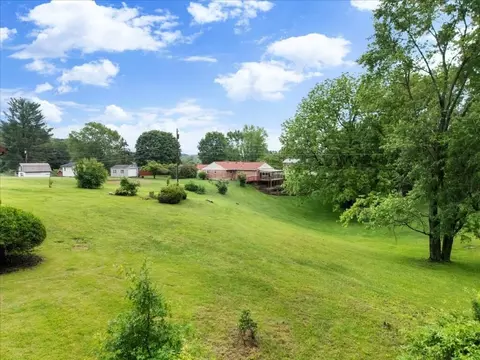 Exterior - 5496 Stuart St, Dublin, VA 24084 photo 7 of 16