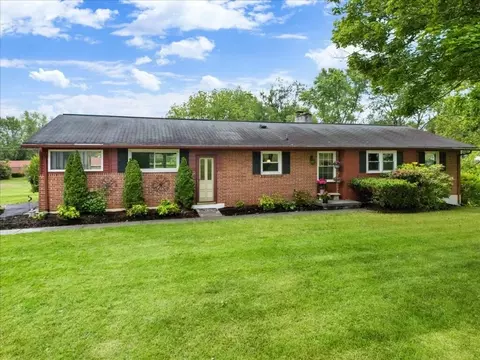 Exterior - 5496 Stuart St, Dublin, VA 24084 photo 15 of 16