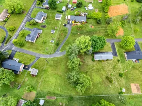 View/Area - 5496 Stuart St, Dublin, VA 24084 photo 9 of 13