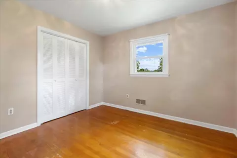 Bedroom - 5496 Stuart St, Dublin, VA 24084 photo 6 of 6