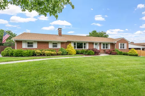 2561 Inglewood Rd SW, Roanoke, VA 24015