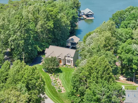 View/Area - 72 Pine Crest Cir, Moneta, VA 24121 photo 7 of 18