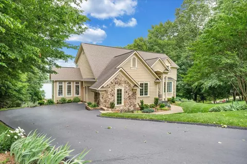 Exterior - 72 Pine Crest Cir, Moneta, VA 24121 photo 16 of 42