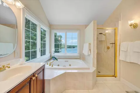 Bath - 72 Pine Crest Cir, Moneta, VA 24121 photo 6 of 8