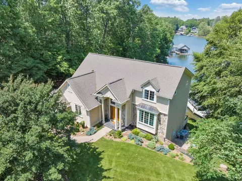 View/Area - 72 Pine Crest Cir, Moneta, VA 24121 photo 2 of 18