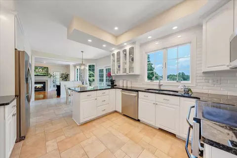 Kitchen - 72 Pine Crest Cir, Moneta, VA 24121 photo 1 of 6
