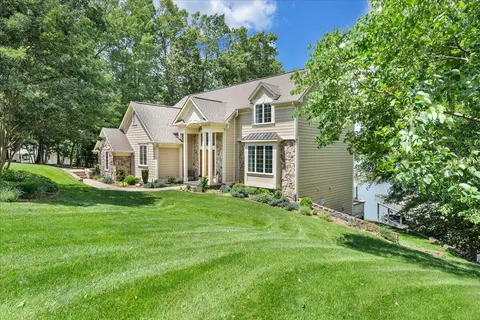 Exterior - 72 Pine Crest Cir, Moneta, VA 24121 photo 27 of 42