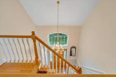 Entry Way - 72 Pine Crest Cir, Moneta, VA 24121 photo 6 of 8