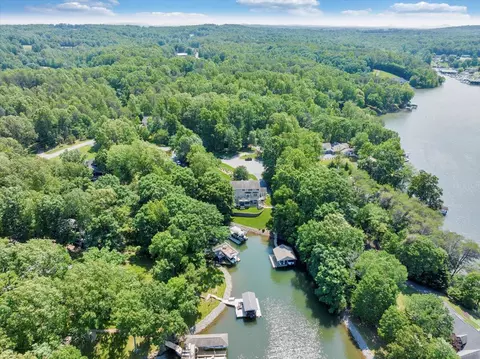 View/Area - 72 Pine Crest Cir, Moneta, VA 24121 photo 13 of 18