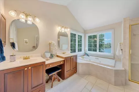 Bath - 72 Pine Crest Cir, Moneta, VA 24121 photo 5 of 8