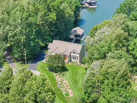 View/Area - 72 Pine Crest Cir, Moneta, VA 24121 photo 6 of 18