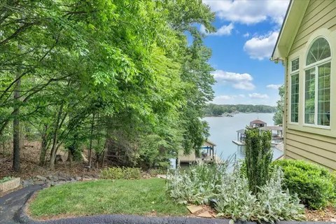 Exterior - 72 Pine Crest Cir, Moneta, VA 24121 photo 14 of 42