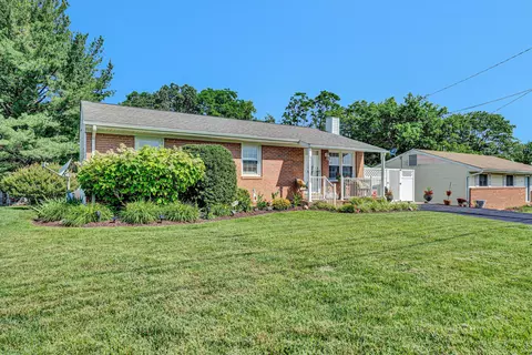 2139 Bailey Ave, Salem, VA 24153 photo 3
