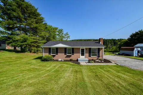 Exterior - 938 Boulder Ln, Pilot, VA 24138 photo 2 of 9