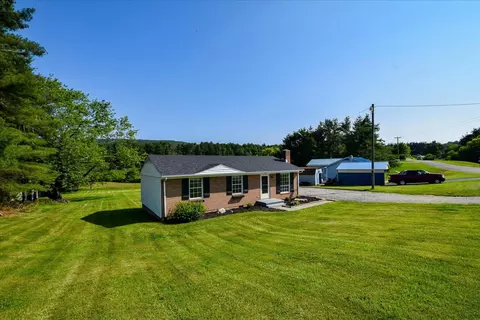 Exterior - 938 Boulder Ln, Pilot, VA 24138 photo 3 of 9